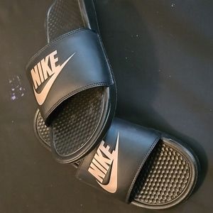 Nike slides